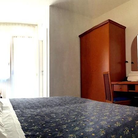 Hotel Villa Candia لينانو سابيادورو المظهر الخارجي الصورة
