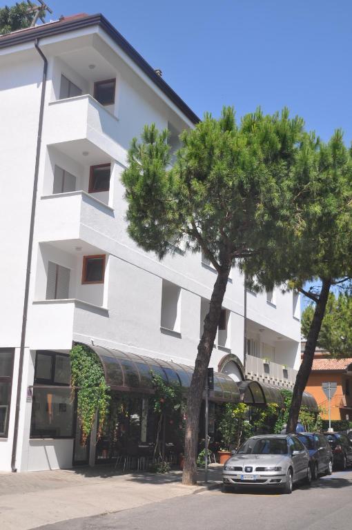 Hotel Villa Candia لينانو سابيادورو المظهر الخارجي الصورة